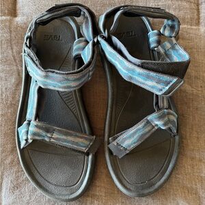 TEVA Hurricane XLT2 blue stripe sandal, Womens size 9, Excellent Condition